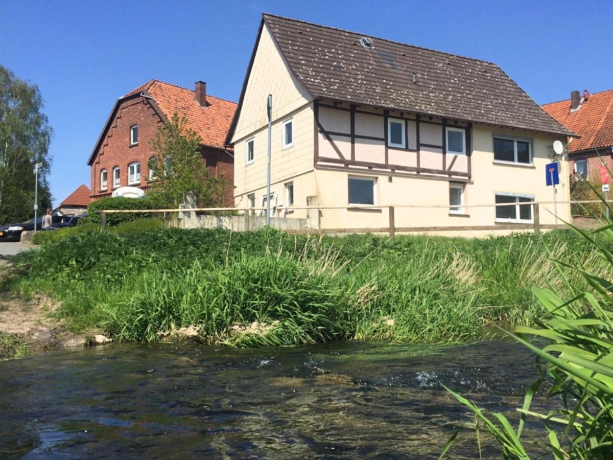 Modern Holiday Home Near River In Amelgatzen Emmerthal 객실 사진