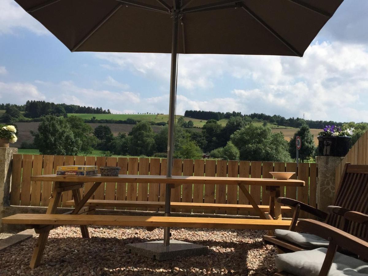 Modern Holiday Home Near River In Amelgatzen Emmerthal 객실 사진